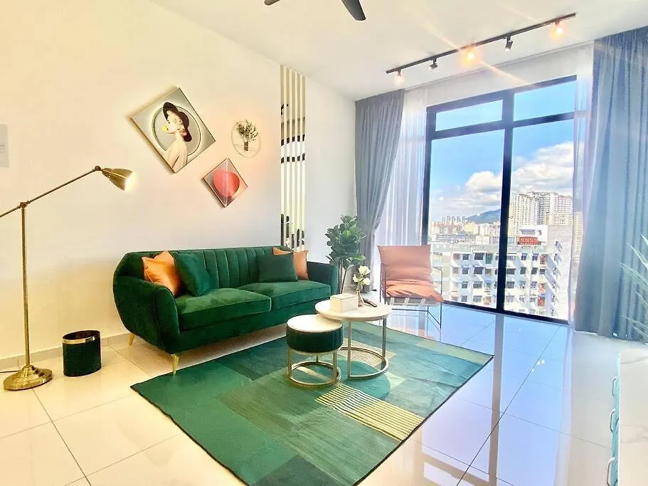 Beacon Executive Suites #Luxury #Skypool #Georgetown #4Pax #2Br 2Bath #1Queen 2Single #Quality Well Maintained #Private Host Malaysia