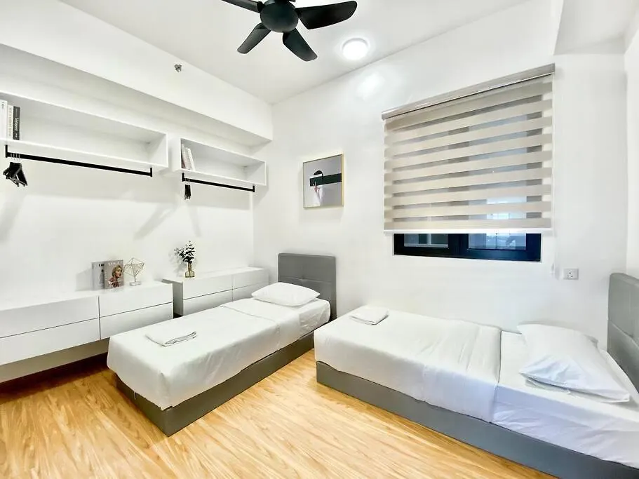 Beacon Executive Suites #Luxury #Skypool #Georgetown #4Pax #2Br 2Bath #1Queen 2Single #Quality Well Maintained #Private Host Apartment George Town