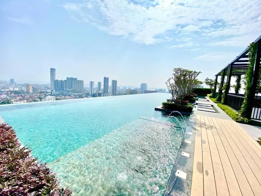 Beacon Executive Suites #Luxury #Skypool #Georgetown #4Pax #2Br 2Bath #1Queen 2Single #Quality Well Maintained #Private Host Apartment George Town