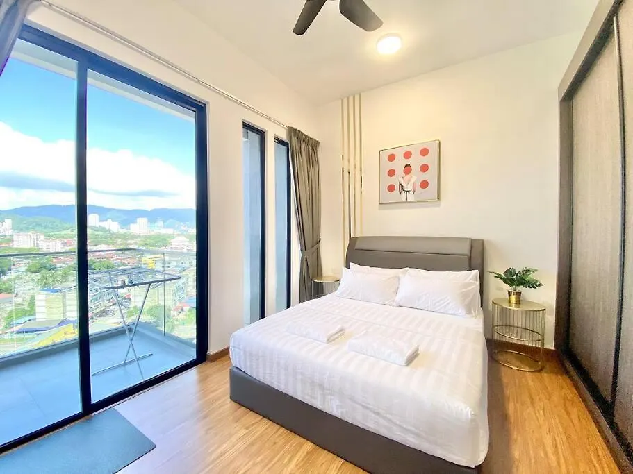 Apartment Beacon Executive Suites #Luxury #Skypool #Georgetown #4Pax #2Br 2Bath #1Queen 2Single #Quality Well Maintained #Private Host