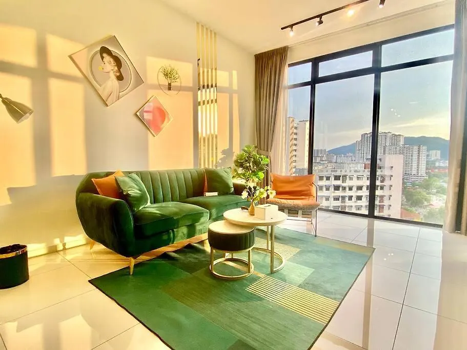 Beacon Executive Suites #Luxury #Skypool #Georgetown #4Pax #2Br 2Bath #1Queen 2Single #Quality Well Maintained #Private Host Malaysia