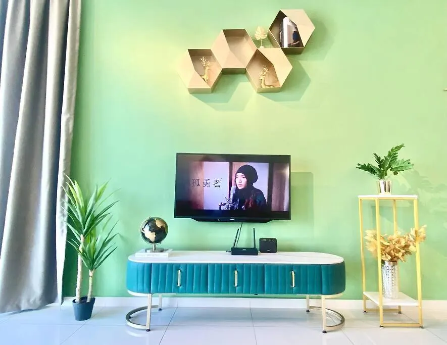 Beacon Executive Suites #Luxury #Skypool #Georgetown #4Pax #2Br 2Bath #1Queen 2Single #Quality Well Maintained #Private Host Malajsie